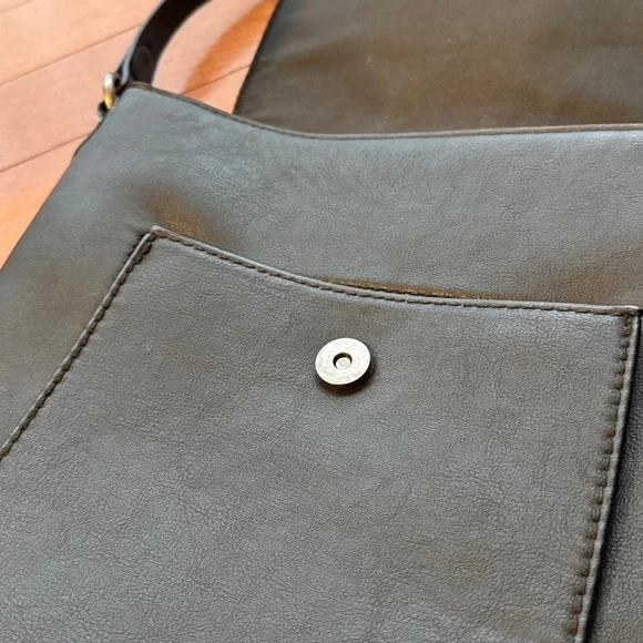 Universal Thread Backpack - Picture 4 of 8